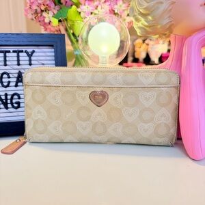 Coach Wallet Y2K Beige Hearts with Pink Interior